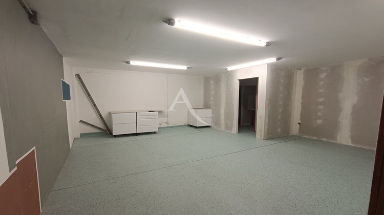 Ma-Cabane - Location Local commercial CARQUEIRANNE, 30 m²