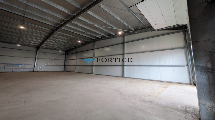 Ma-Cabane - Location Local commercial Carvin, 300 m²