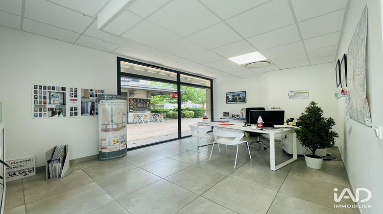 Ma-Cabane - Location Local commercial Castelnau-d'Estrétefonds, 93 m²