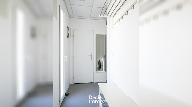 Ma-Cabane - Location Local commercial CASTRIES, 72 m²