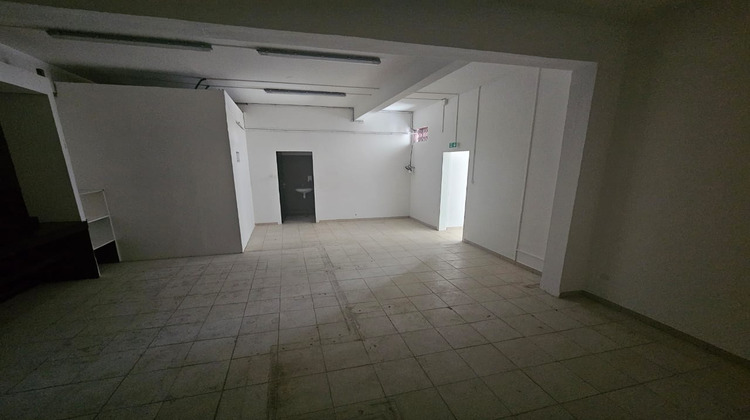 Ma-Cabane - Location Local commercial Cayenne, 110 m²