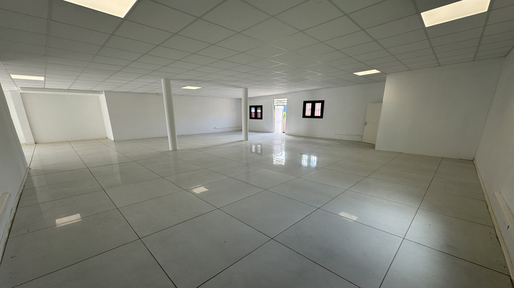 Ma-Cabane - Location Local commercial Cayenne, 67 m²