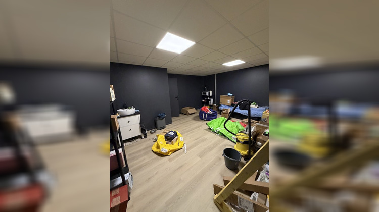 Ma-Cabane - Location Local commercial Cestas, 90 m²