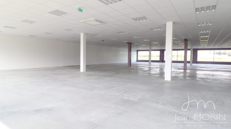 Ma-Cabane - Location Local commercial Chabeuil, 720 m²