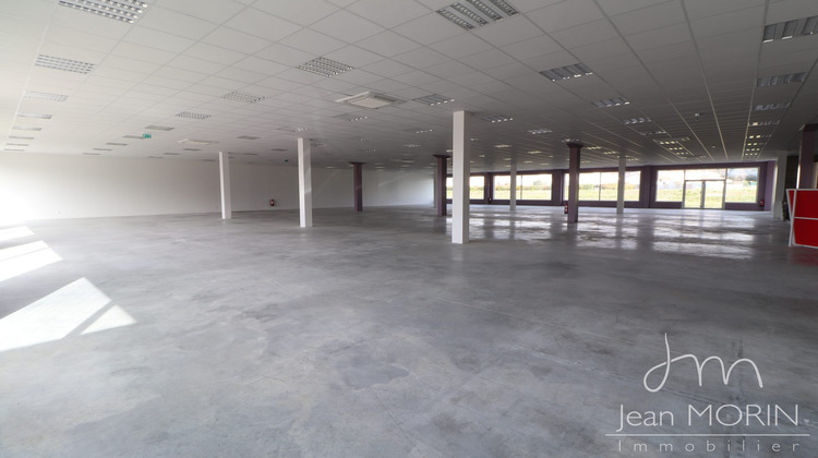Ma-Cabane - Location Local commercial Chabeuil, 720 m²
