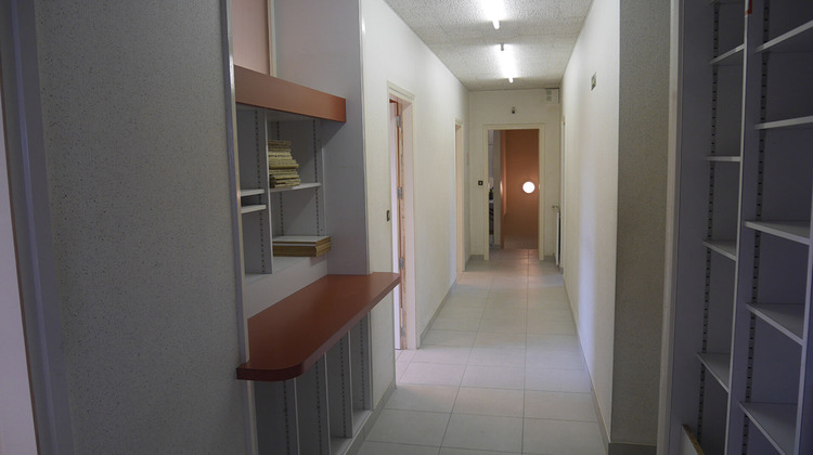 Ma-Cabane - Location Local commercial CHALLANS, 390 m²