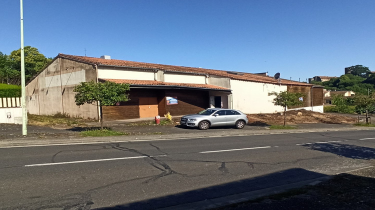 Ma-Cabane - Location Local commercial Chalus, 1650 m²