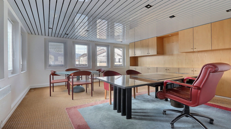 Ma-Cabane - Location Local commercial Chamalières, 403 m²