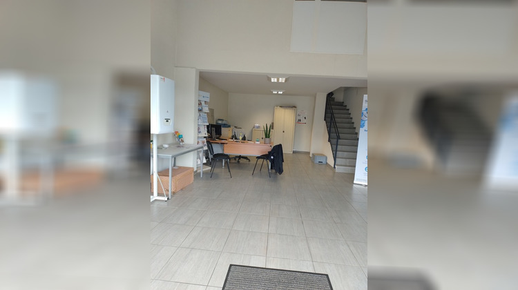 Ma-Cabane - Location Local commercial CHAMBERY, 155 m²