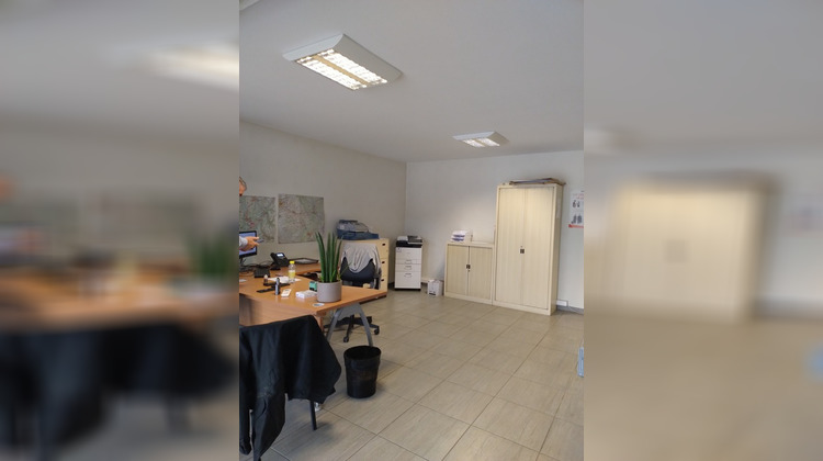 Ma-Cabane - Location Local commercial CHAMBERY, 155 m²