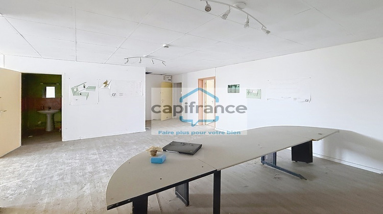 Ma-Cabane - Location Local commercial CHAMBERY, 200 m²