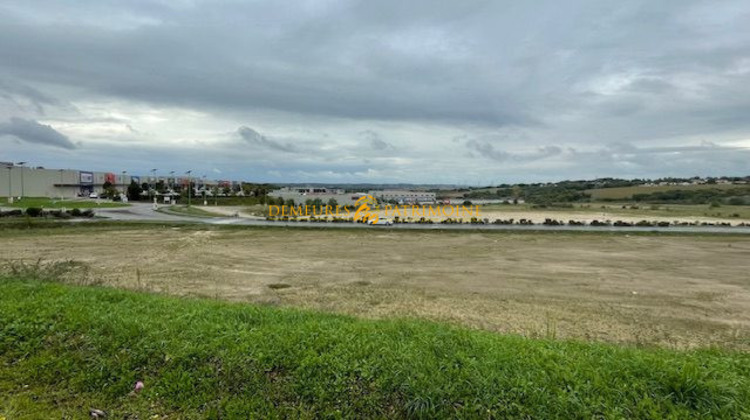 Ma-Cabane - Location Local commercial Champniers, 1080 m²