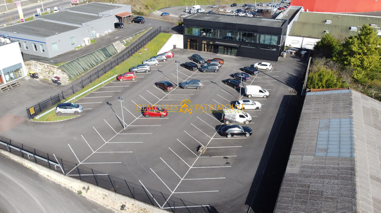 Ma-Cabane - Location Local commercial Champniers, 580 m²