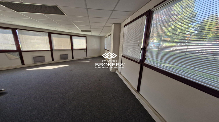 Ma-Cabane - Location Local commercial Champs-sur-Marne, 222 m²