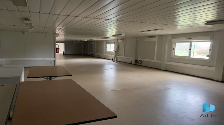 Ma-Cabane - Location Local commercial Changé, 500 m²