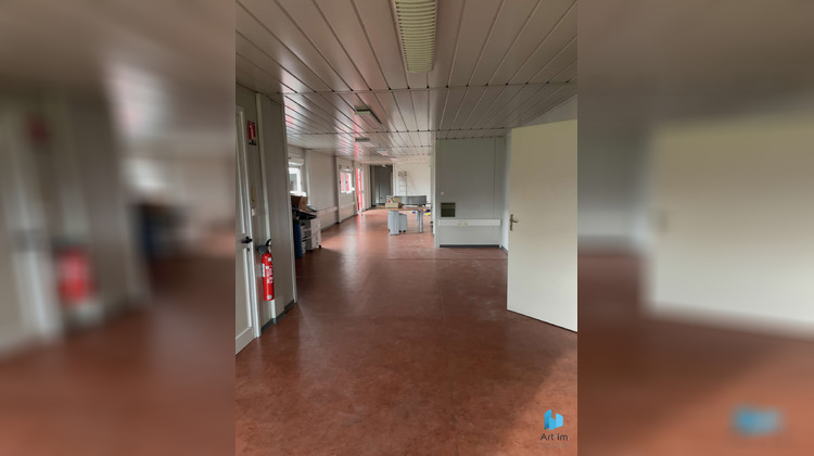 Ma-Cabane - Location Local commercial Changé, 500 m²