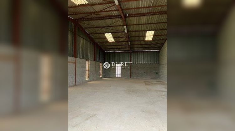 Ma-Cabane - Location Local commercial Chantonnay, 200 m²