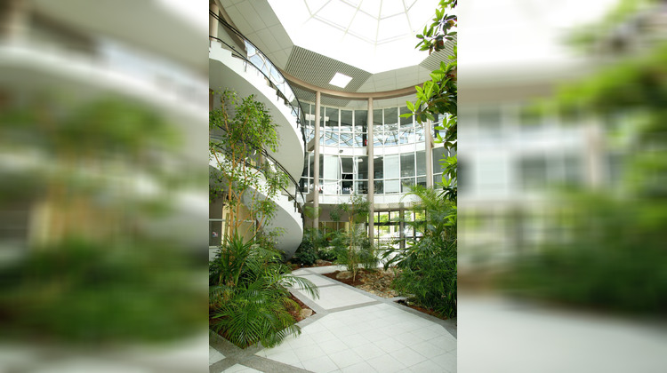 Ma-Cabane - Location Local commercial Chasseneuil-du-Poitou, 140 m²