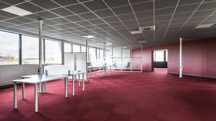 Ma-Cabane - Location Local commercial Chasseneuil-du-Poitou, 140 m²