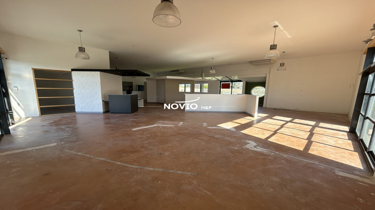 Ma-Cabane - Location Local commercial Chasseneuil-du-Poitou, 247 m²