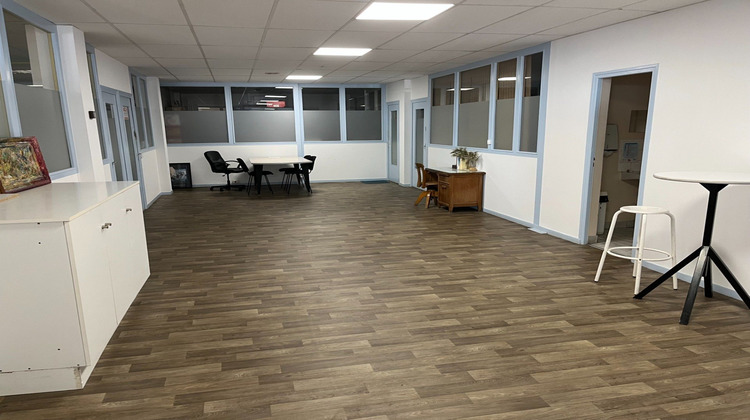 Ma-Cabane - Location Local commercial Chassieu, 30 m²