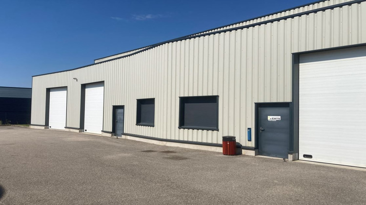 Ma-Cabane - Location Local commercial Château-Gaillard, 327 m²