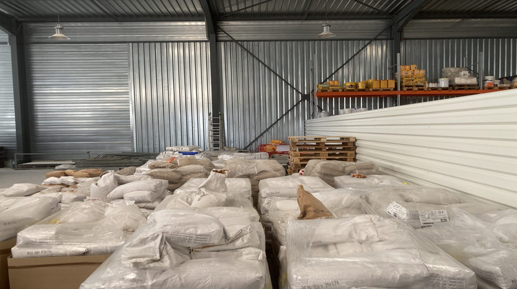 Ma-Cabane - Location Local commercial Château-Gaillard, 327 m²