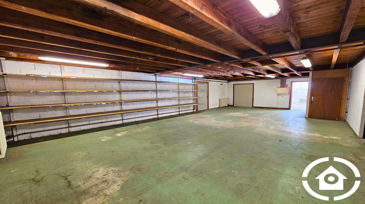 Ma-Cabane - Location Local commercial Châteaubernard, 235 m²