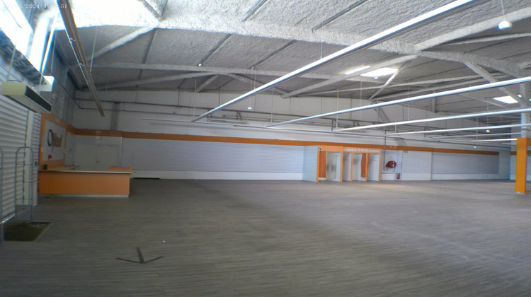 Ma-Cabane - Location Local commercial CHATEAUBERNARD, 1205 m²