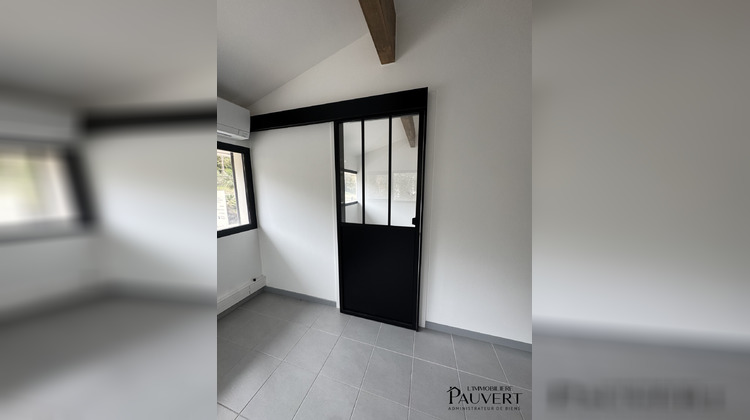 Ma-Cabane - Location Local commercial Châteauneuf-Grasse, 107 m²