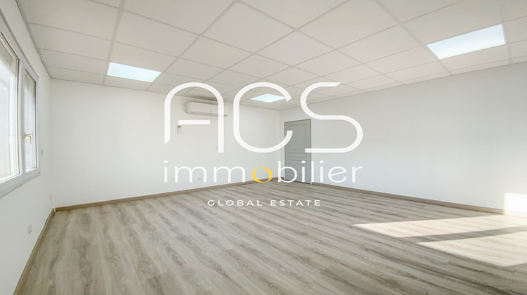 Ma-Cabane - Location Local commercial CHATEAUNEUF-LES-MARTIGUES, 82 m²