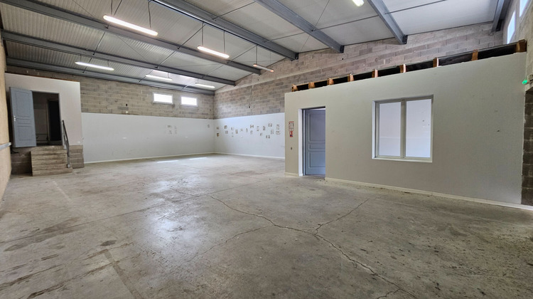 Ma-Cabane - Location Local commercial CHATEAUNEUF-LES-MARTIGUES, 150 m²
