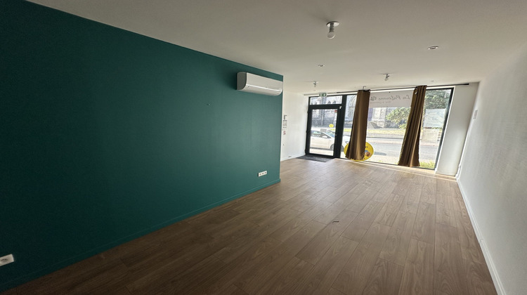 Ma-Cabane - Location Local commercial Châteauroux, 77 m²