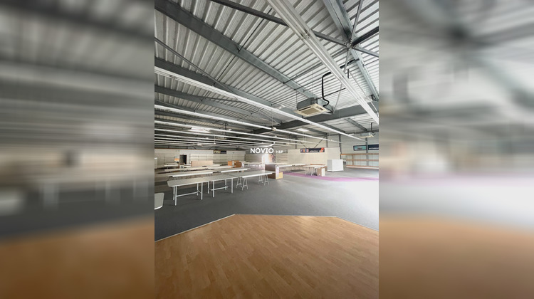 Ma-Cabane - Location Local commercial Châtellerault, 600 m²