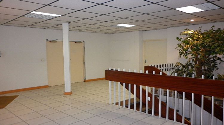 Ma-Cabane - Location Local commercial CHATENOY-LE-ROYAL, 60 m²