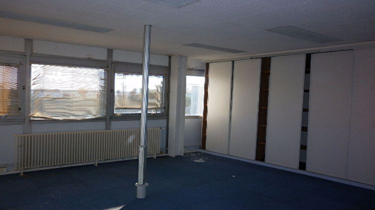 Ma-Cabane - Location Local commercial CHATENOY-LE-ROYAL, 60 m²