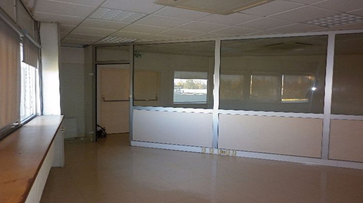 Ma-Cabane - Location Local commercial CHATENOY-LE-ROYAL, 175 m²