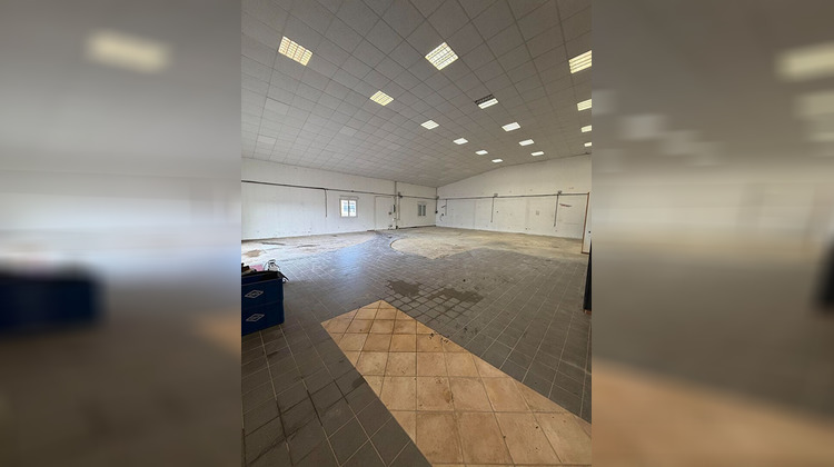 Ma-Cabane - Location Local commercial CHATENOY-LE-ROYAL, 300 m²