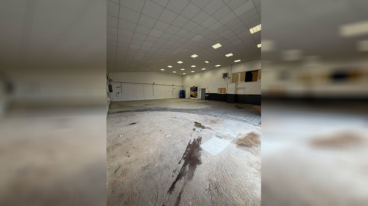 Ma-Cabane - Location Local commercial CHATENOY-LE-ROYAL, 300 m²