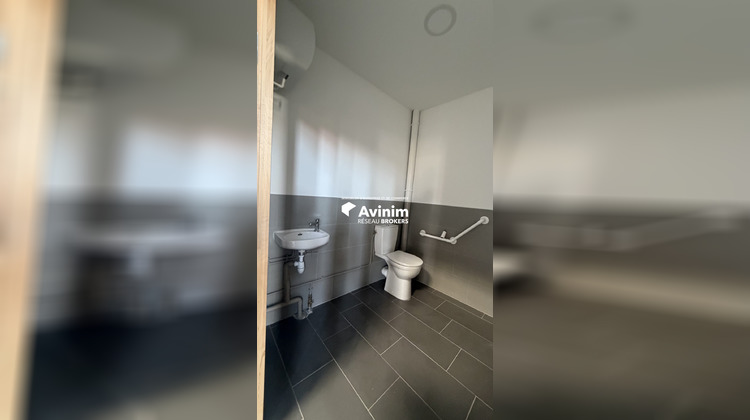 Ma-Cabane - Location Local commercial Chauray, 2770 m²