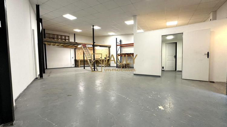 Ma-Cabane - Location Local commercial Chelles, 100 m²