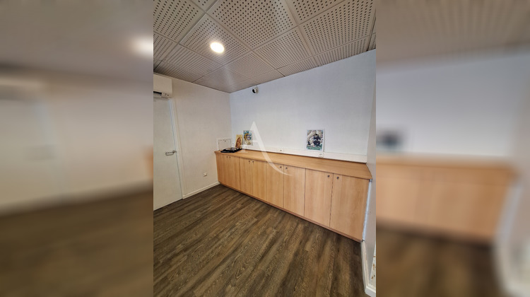 Ma-Cabane - Location Local commercial CHELLES, 65 m²