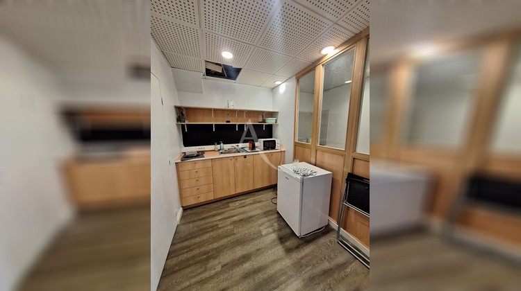 Ma-Cabane - Location Local commercial CHELLES, 65 m²