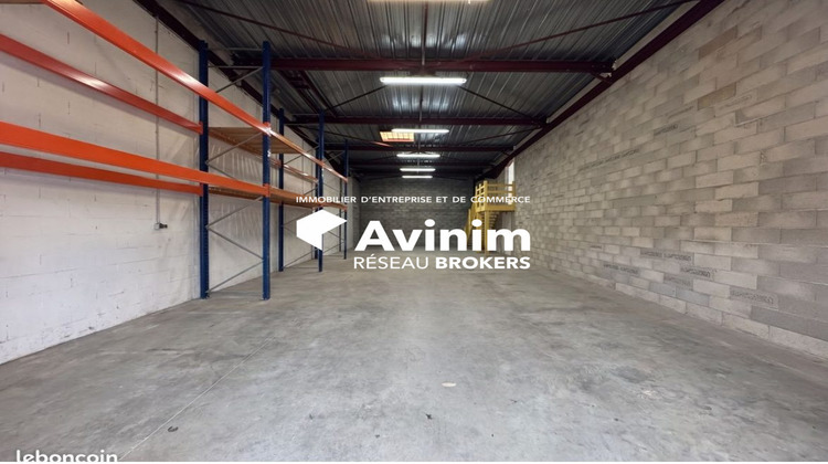 Ma-Cabane - Location Local commercial Chelles, 200 m²