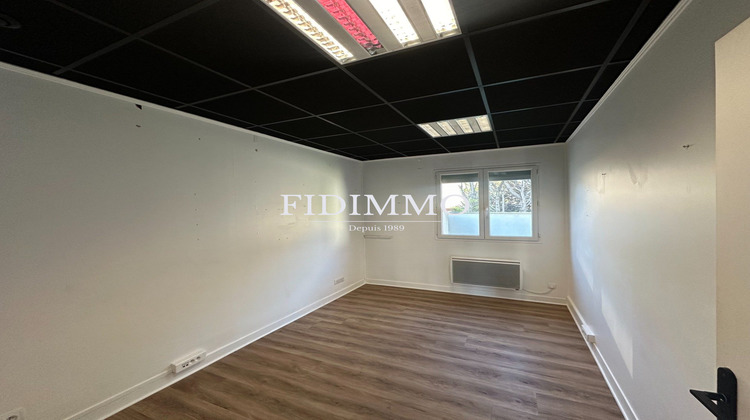 Ma-Cabane - Location Local commercial Chennevières-sur-Marne, 120 m²