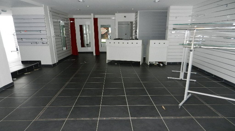 Ma-Cabane - Location Local commercial CHERBOURG-OCTEVILLE, 60 m²