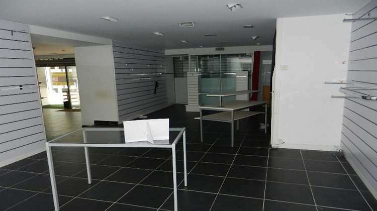 Ma-Cabane - Location Local commercial CHERBOURG-OCTEVILLE, 60 m²