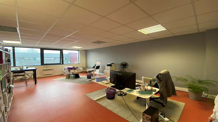 Ma-Cabane - Location Local commercial CHESSY, 60 m²