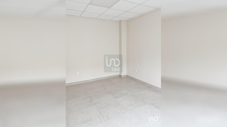 Ma-Cabane - Location Local commercial Chevrières, 15 m²