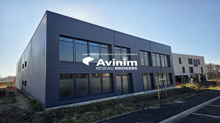 Ma-Cabane - Location Local commercial Chevry, 181 m²